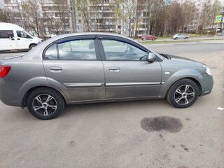 2011 Kia Rio II Рестайлинг, серый, 470000 рублей, вид 3