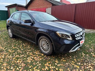 2018 Mercedes-Benz GLA 200 I (X156) Рестайлинг, синий, 2000000 рублей, вид 3