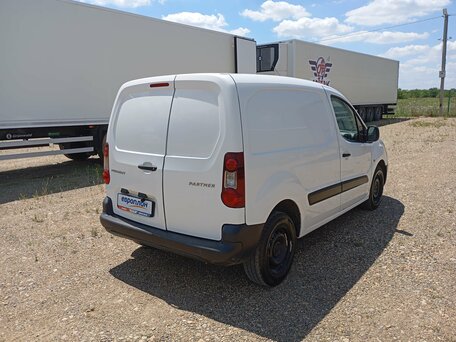 2017 Peugeot Partner, белый, 1070000 рублей, вид 3