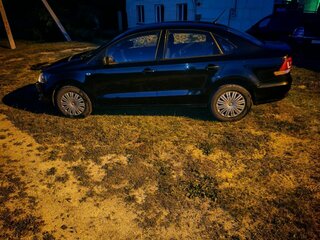 2016 Volkswagen Polo V Рестайлинг, чёрный, 1100000 рублей, вид 3