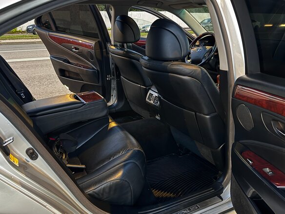2007 Lexus LS Long 460 L IV, серебристый, 900000 рублей - вид 32