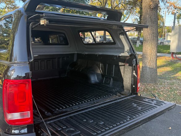 2016 Volkswagen Amarok I Рестайлинг, чёрный, 2350000 рублей - вид 5