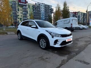 2022 Kia Rio X IV Рестайлинг, белый, 1690000 рублей, вид 3