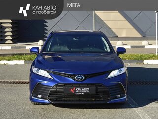 2021 Toyota Camry VIII (XV70) Рестайлинг, синий, 3437000 рублей, вид 3