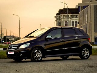 2011 Mercedes-Benz B-Класс 180 I (W245) Рестайлинг, чёрный, 850000 рублей, вид 2
