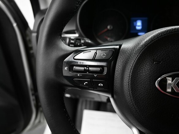 2017 Kia Rio IV, бежевый, 1200000 рублей - вид 15
