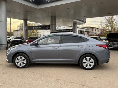 2018 Hyundai Solaris II, серый, 1160000 рублей, вид 5
