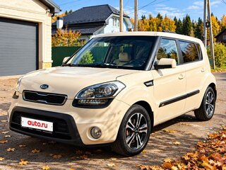 2013 Kia Soul I Рестайлинг, бежевый, 950000 рублей, вид 2