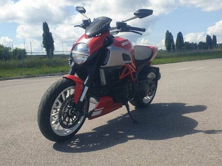 2013 Ducati Diavel, красный, 850000 рублей, вид 3