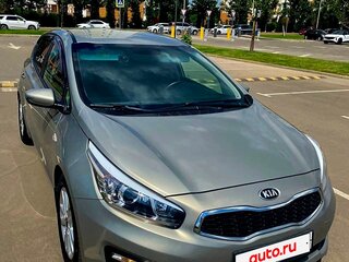 2017 Kia Ceed II Рестайлинг, золотистый, 1800000 рублей, вид 2