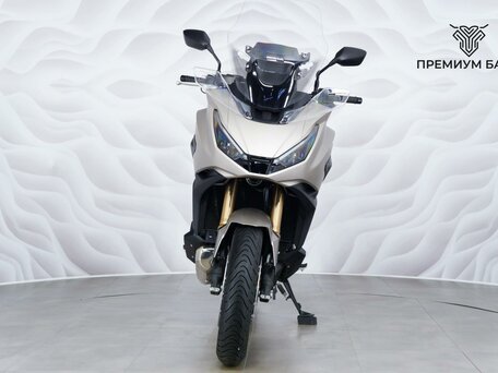 2026 Honda NT1100, серебристый, 2199000 рублей, вид 4