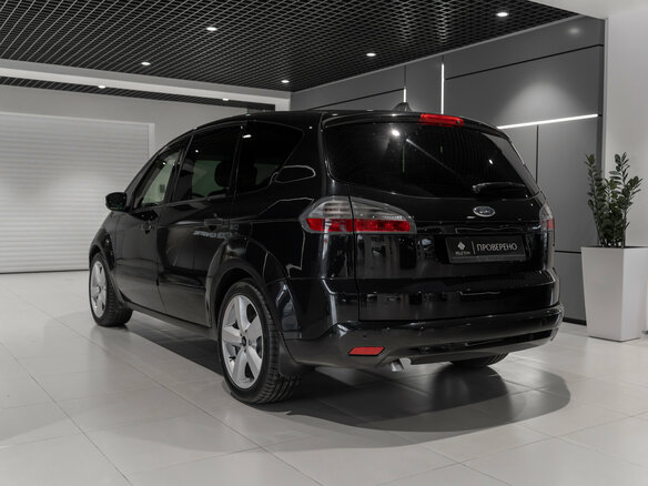 2008 Ford S-MAX I, чёрный - вид 3