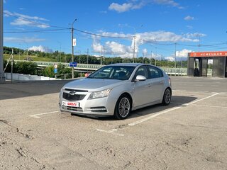 2012 Chevrolet Cruze I Рестайлинг, серебристый, 600000 рублей, вид 1