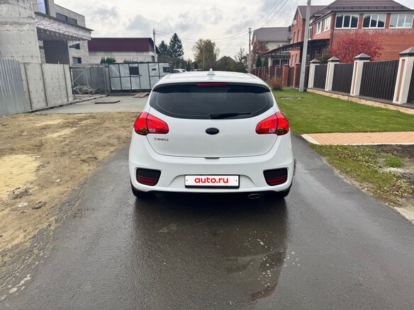 2017 Kia Ceed II Рестайлинг, белый - вид 5