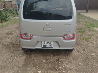 2017 Suzuki Wagon R VI, серебристый, 750000 рублей, вид 4