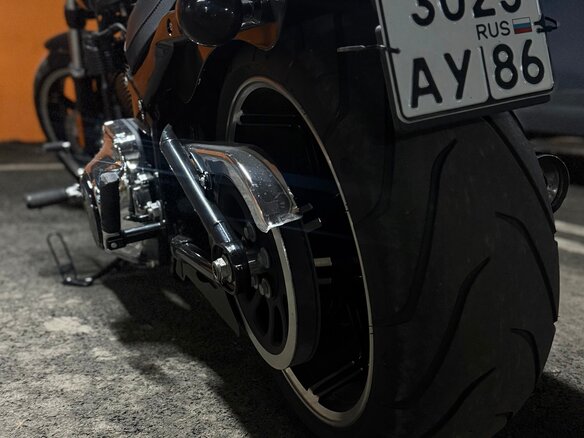 2020 Harley-Davidson Breakout, чёрный, 1800000 рублей - вид 3