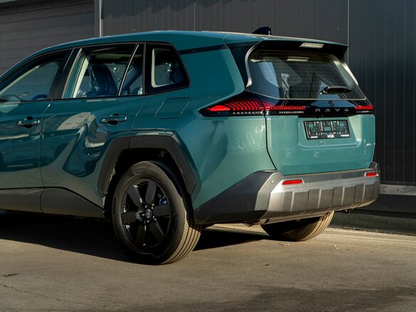 2026 Toyota RAV4 VI (XA60), зелёный, 4225000 рублей - вид 9