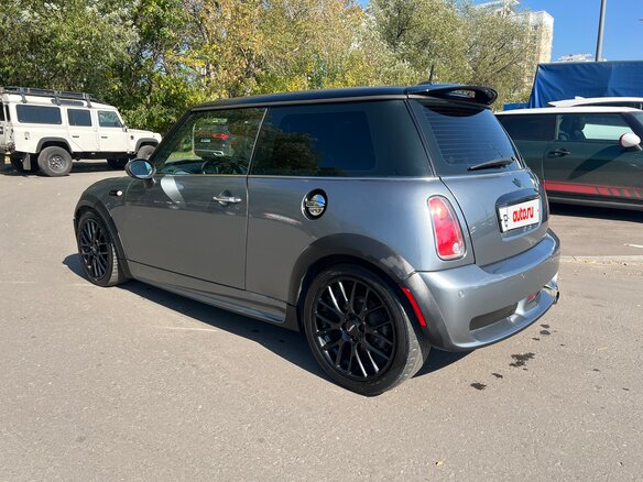 2006 Mini Hatch Cooper S I (R50), серый, 1070000 рублей - вид 9