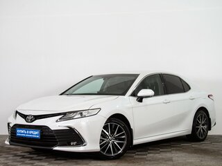 2021 Toyota Camry VIII (XV70) Рестайлинг, белый, 3529000 рублей, вид 3