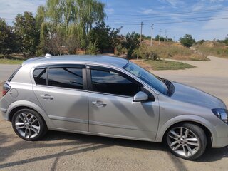 2007 Opel Astra H Рестайлинг, серебристый, 360000 рублей, вид 1
