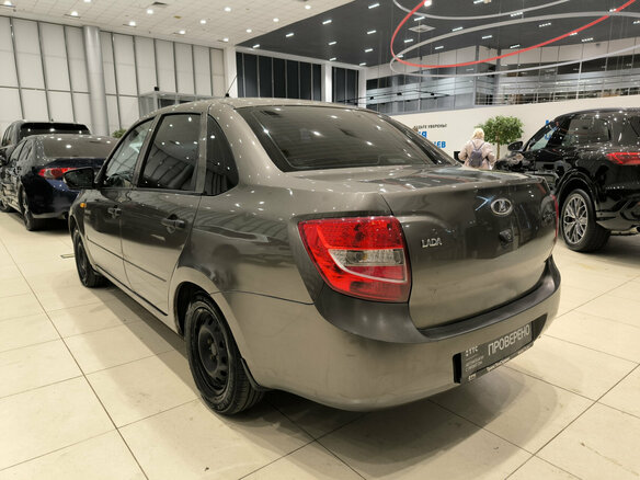 2015 Lada (ВАЗ) Granta I, коричневый, 350000 рублей - вид 6