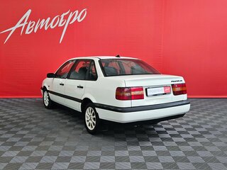 1995 Volkswagen Passat B4, белый, 199000 рублей, вид 3