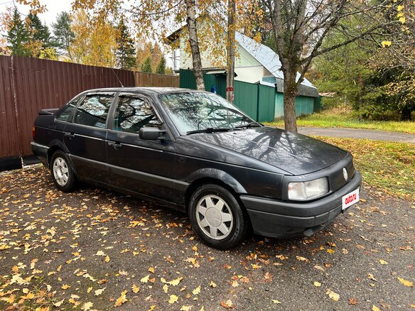 1991 Volkswagen Passat B3, синий - вид 3