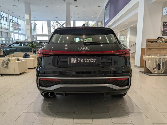 2026 Audi Q5 40 TDI III (GU), чёрный, 8990000 рублей - вид 3