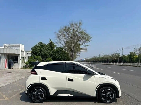 2024 BYD Seagull 30.08 kWh I, белый, 1280000 рублей - вид 3