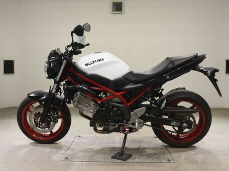 2021 Suzuki SV 650, белый, 677000 рублей, вид 1