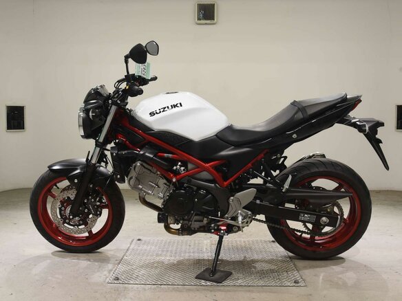 2021 Suzuki SV 650, белый