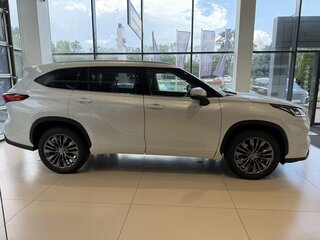 2025 Toyota Highlander IV (XU70), белый, 5400000 рублей, вид 4