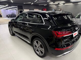 2022 Audi Q5 L 45 TFSI II (FY) Рестайлинг, чёрный, 4500000 рублей, вид 4