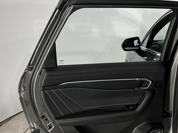 2026 Geely Okavango I Рестайлинг, серый, 3864990 рублей - вид 16