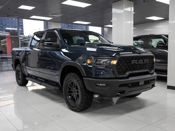 2025 Ram 1500 Crew Cab V Рестайлинг, синий, 8490000 рублей