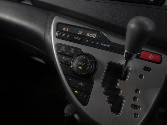 2016 Toyota ISis I Рестайлинг, серый, 1339000 рублей - вид 16