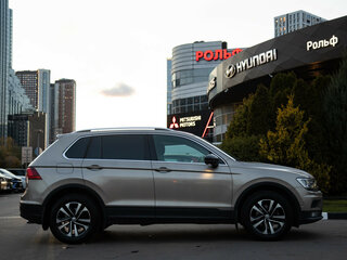 2019 Volkswagen Tiguan II, бежевый, 1703000 рублей, вид 3