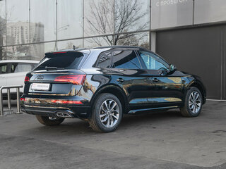 2023 Audi Q5 L 40 TFSI II (FY) Рестайлинг, чёрный, 4650000 рублей, вид 4
