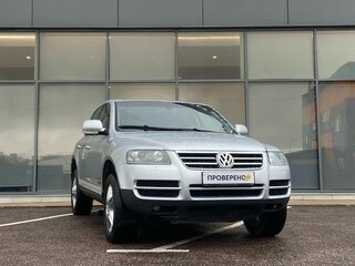2006 Volkswagen Touareg I, серебристый, 565000 рублей, вид 2