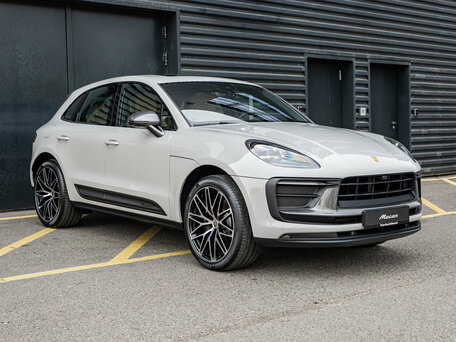 2026 Porsche Macan I Рестайлинг 2, серый, 13200000 рублей, вид 3