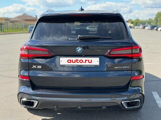 2022 BMW X5 45e IV (G05/G18), синий, 7900000 рублей, вид 5