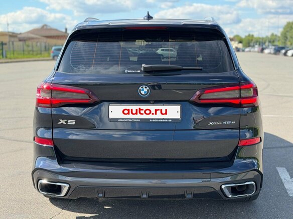 2022 BMW X5 45e IV (G05/G18), синий, 7900000 рублей - вид 5