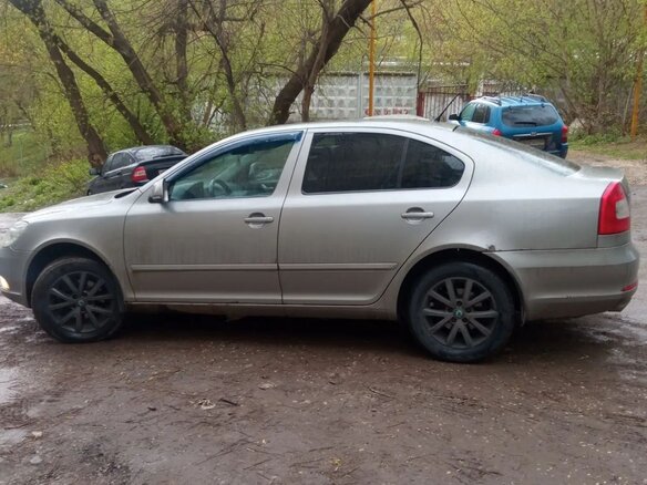 2011 Skoda Octavia II (A5) Рестайлинг, серый - вид 3