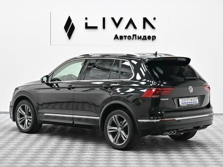2018 Volkswagen Tiguan II, чёрный, 2485000 рублей, вид 2