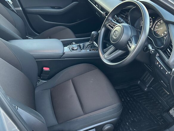 2021 Mazda 3 IV (BP), серый, 1350000 рублей - вид 8