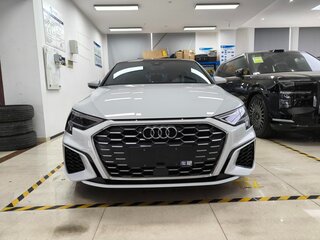 2023 Audi A3 Sportback 35 TFSI IV (8Y), белый, 2236666 рублей, вид 2