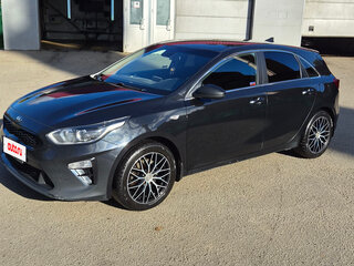 2018 Kia Ceed III, чёрный, 1350000 рублей, вид 3