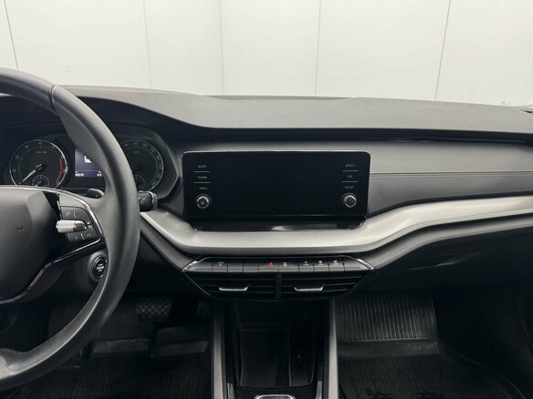 2021 Skoda Octavia IV (A8), белый, 2199067 рублей - вид 14
