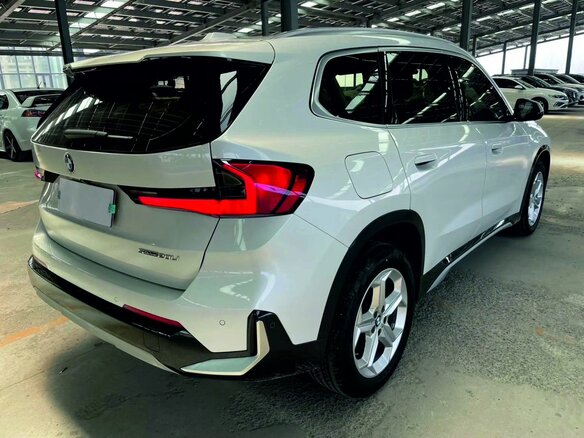 2023 BMW X1 Long 20Li sDrive III (U11/U12), белый, 3680000 рублей - вид 3