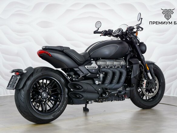 2022 Triumph Rocket 3, чёрный, 2299000 рублей - вид 5